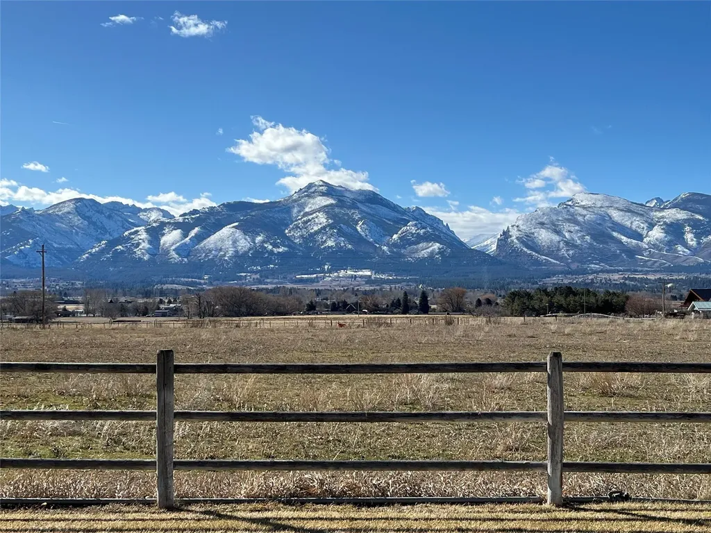 472 Magpie Lane Corvallis MT 59828