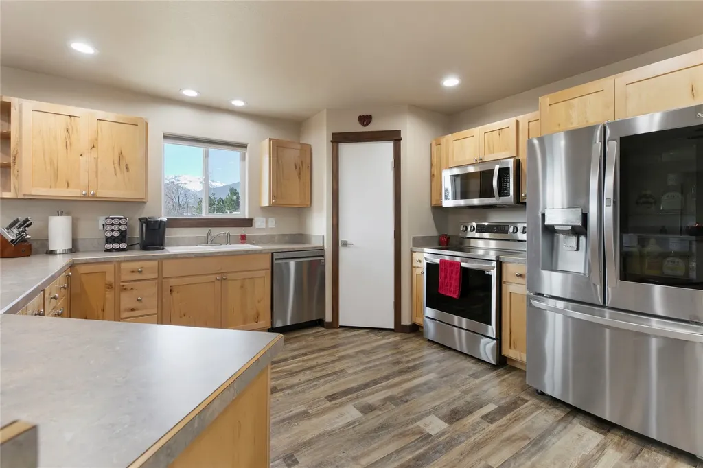 2306 Austin Lane Victor MT 59875