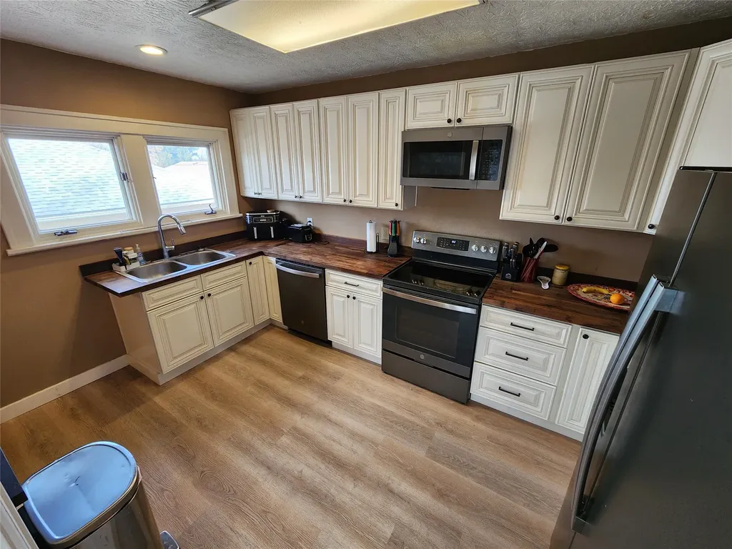 3301 1st Avenue N Great Falls MT 59401