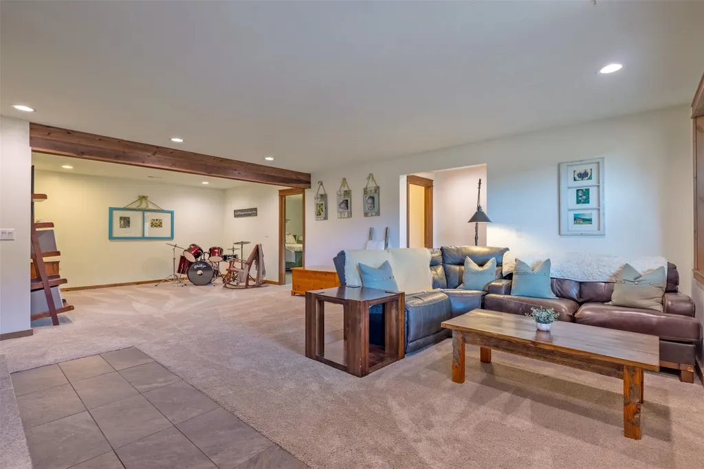 14 Penny Lane Clancy MT 59634