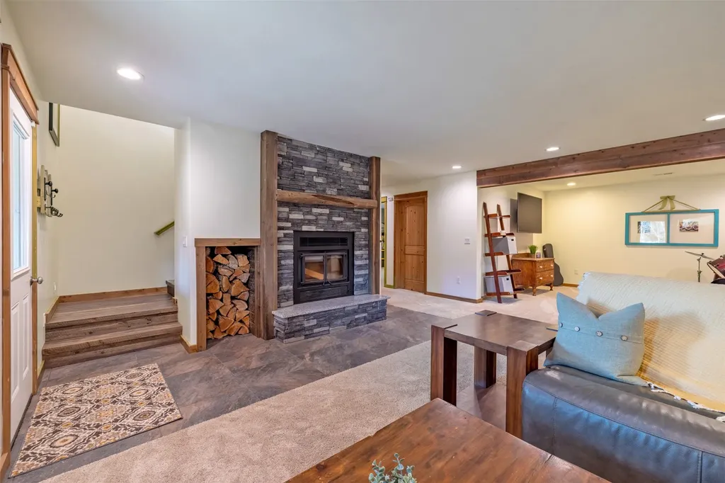 14 Penny Lane Clancy MT 59634