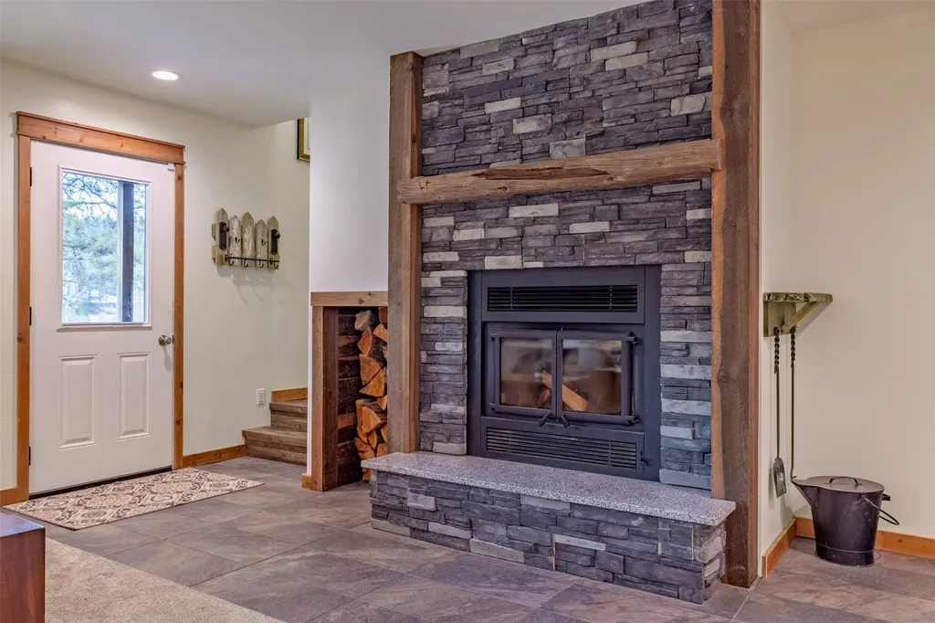 14 Penny Lane Clancy MT 59634