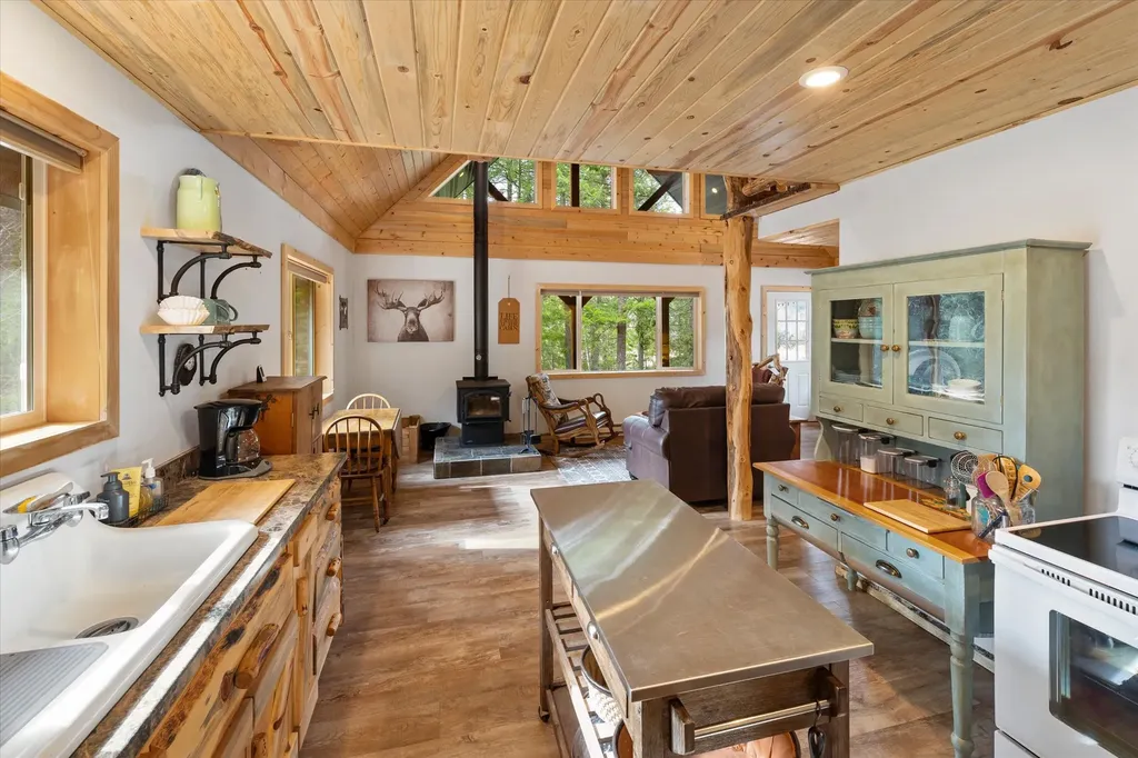 716 Kootenai River Road Troy MT 59935