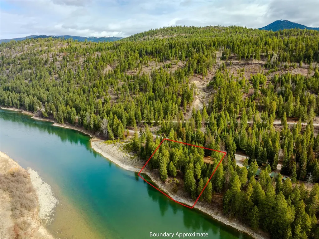 716 Kootenai River Road Troy MT 59935