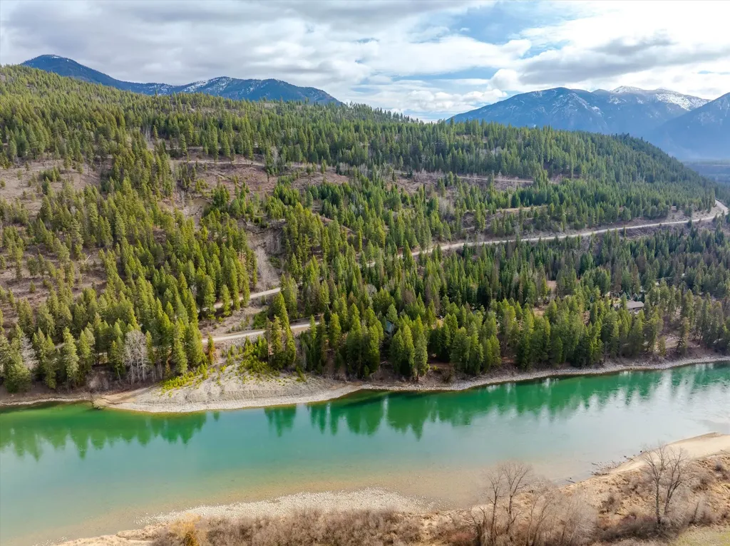 716 Kootenai River Road Troy MT 59935