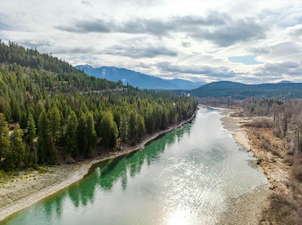 716 Kootenai River Road Troy MT 59935