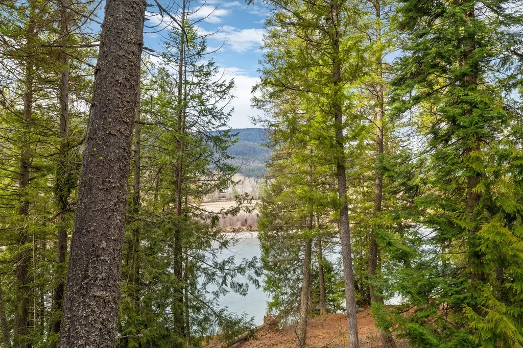 716 Kootenai River Road Troy MT 59935