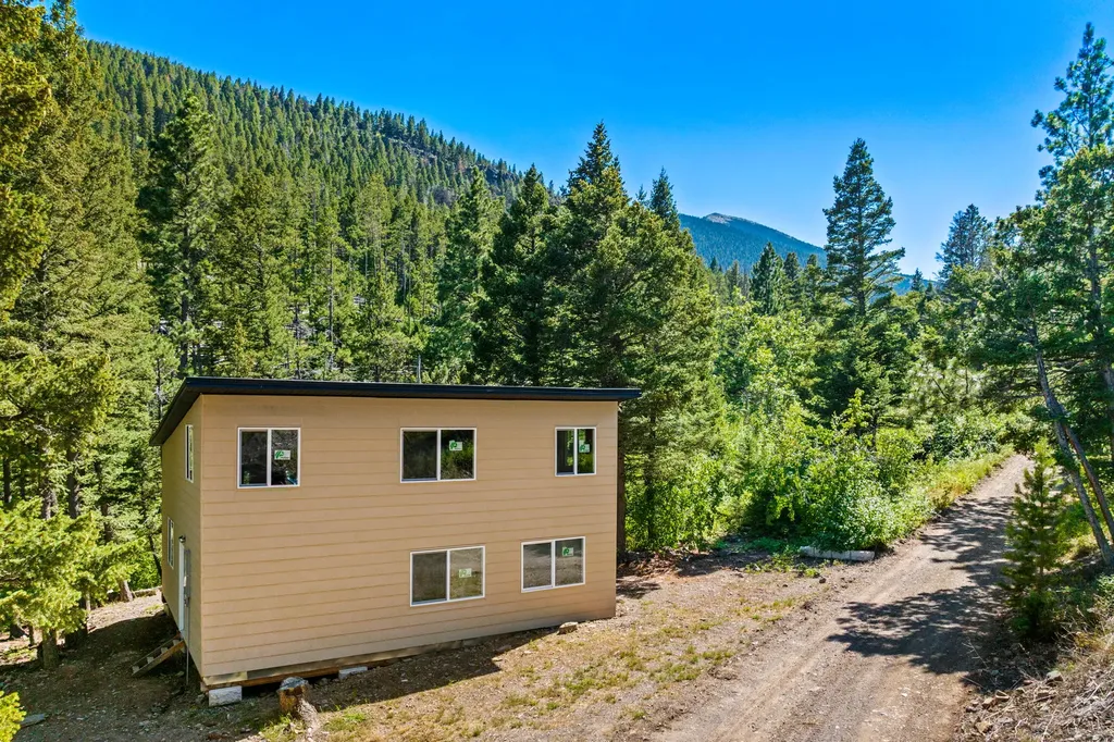 4253 Woods Creek Road Wolf Creek MT 59648