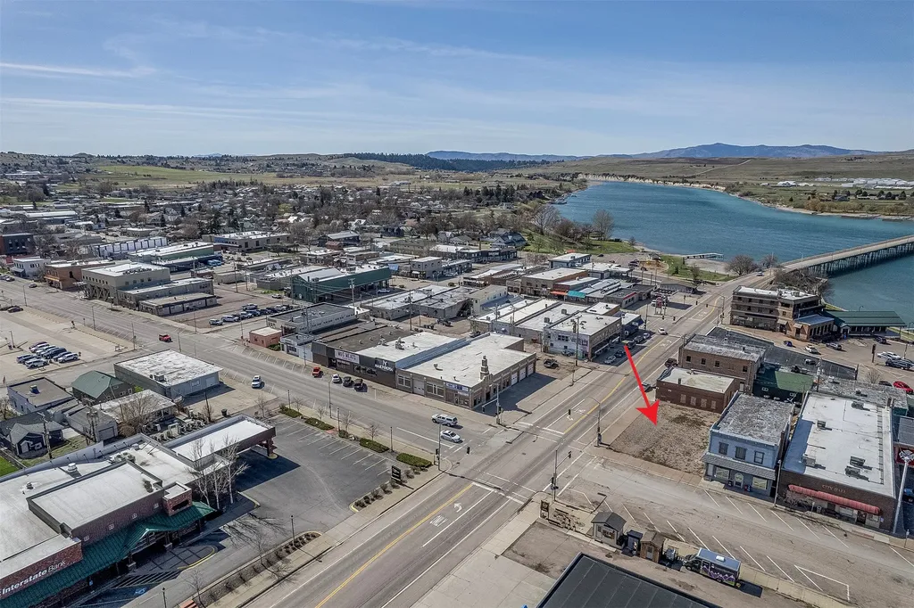 13 2nd Avenue E Polson MT 59860