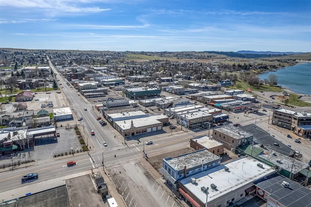 13 2nd Avenue E Polson MT 59860