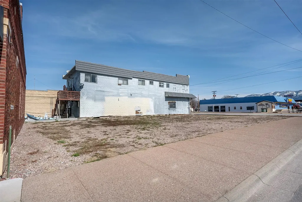 13 2nd Avenue E Polson MT 59860