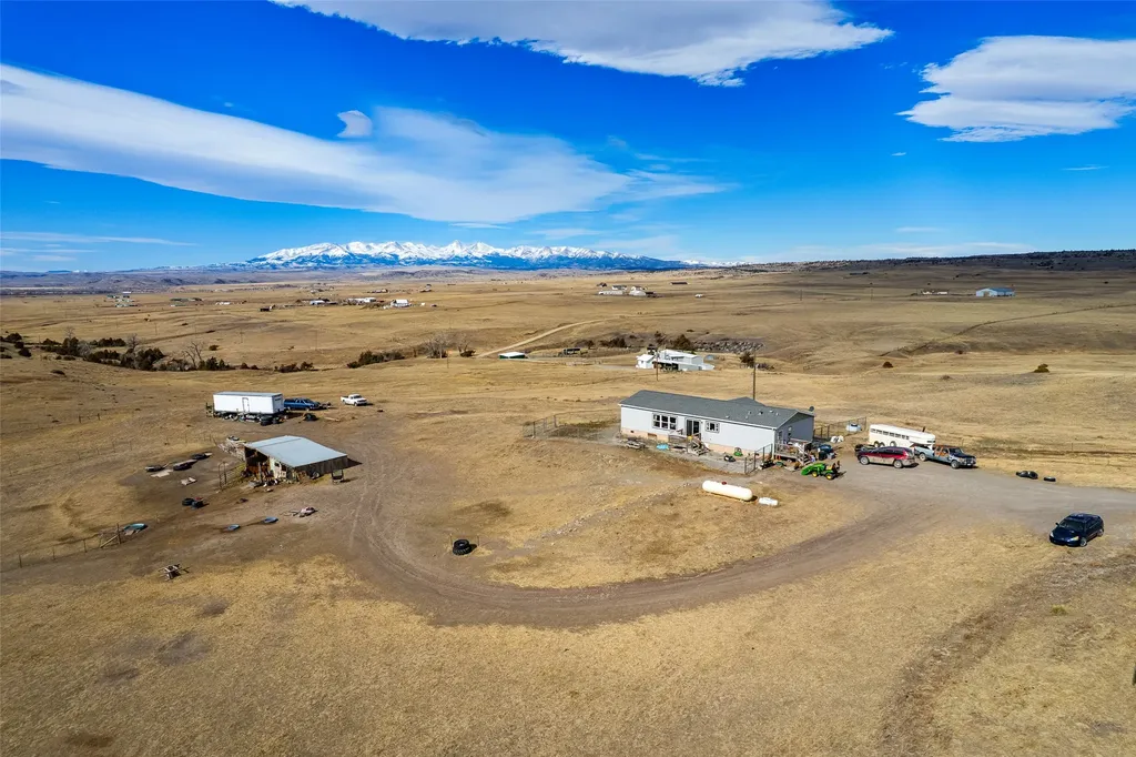 56 Spannering Road Big Timber MT 59011