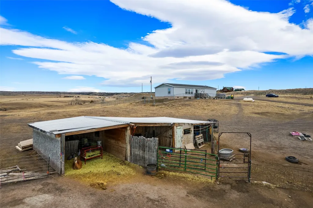 56 Spannering Road Big Timber MT 59011