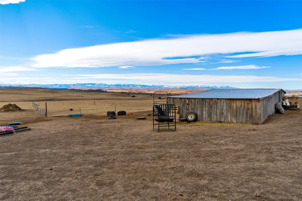 56 Spannering Road Big Timber MT 59011
