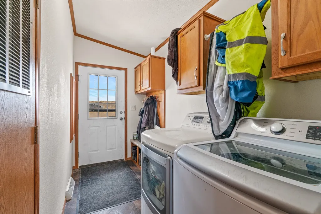 56 Spannering Road Big Timber MT 59011