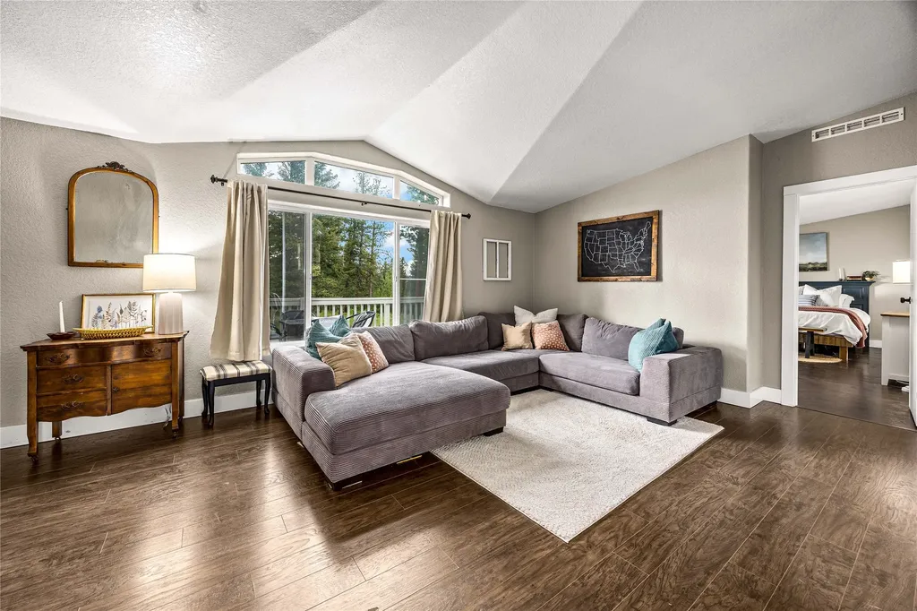 1762 Copper Cliff Drive Bonner MT 59823