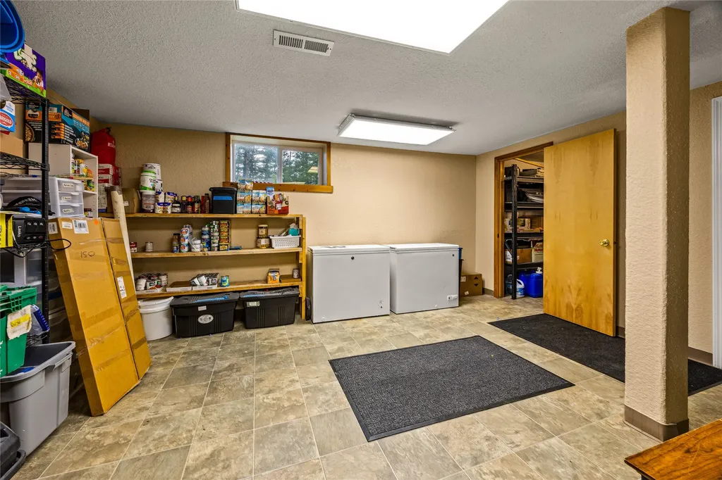 1762 Copper Cliff Drive Bonner MT 59823
