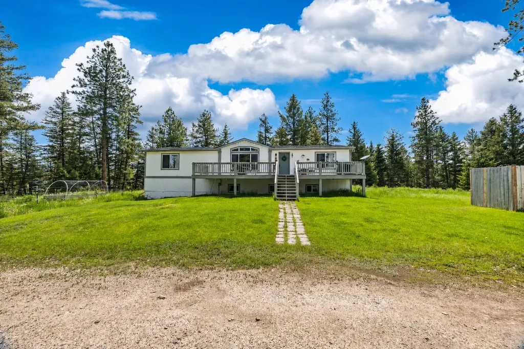 1762 Copper Cliff Drive Bonner MT 59823
