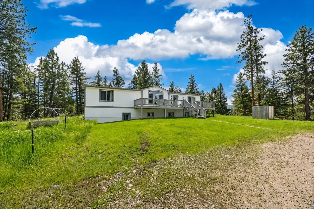 1762 Copper Cliff Drive Bonner MT 59823