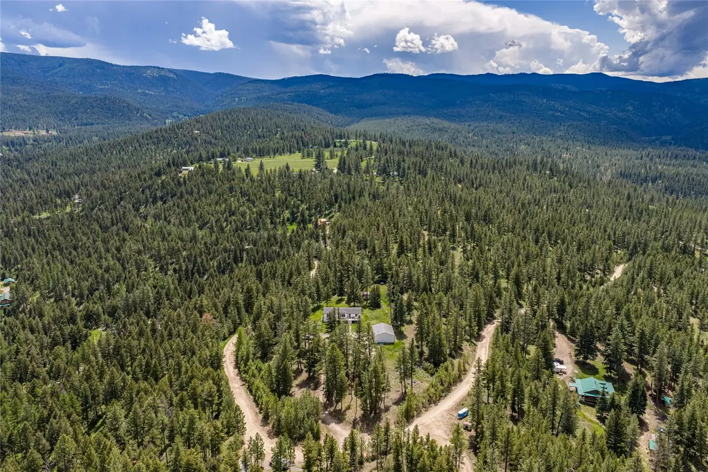 1762 Copper Cliff Drive Bonner MT 59823