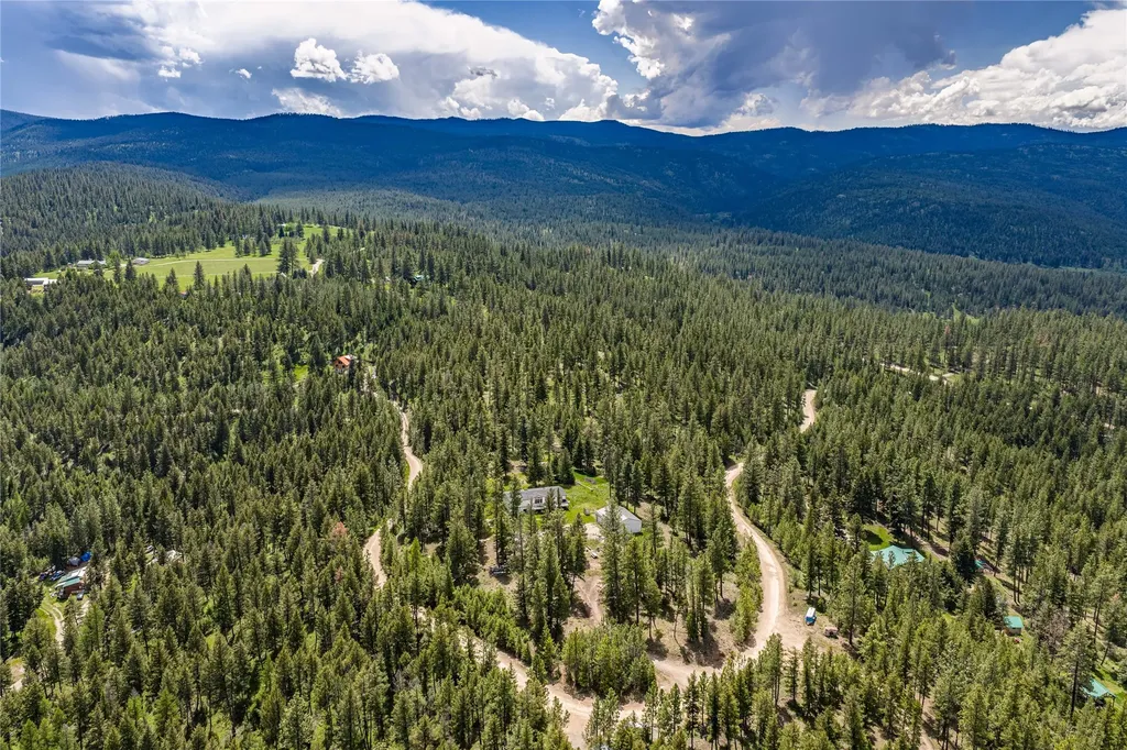 1762 Copper Cliff Drive Bonner MT 59823