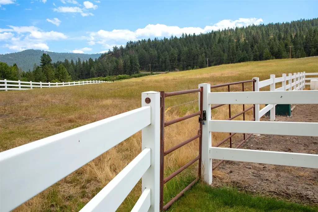 39784 Us Highway 93 Polson MT 59860