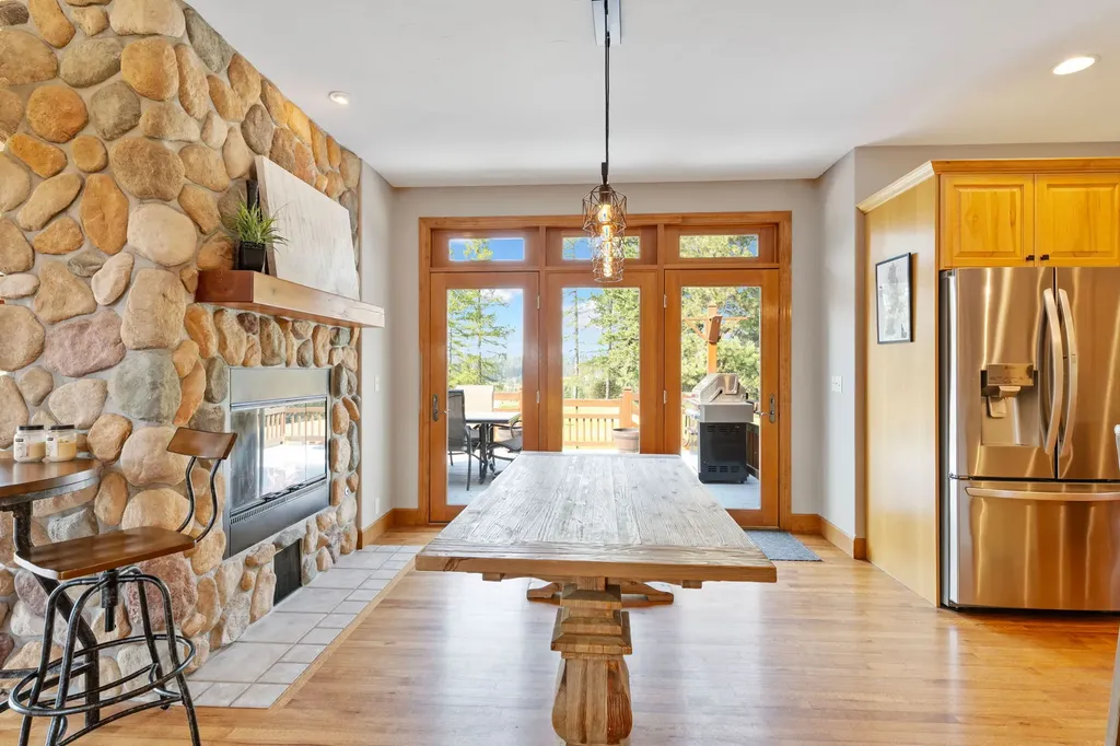 239 Stage Ridge Road Bigfork MT 59911