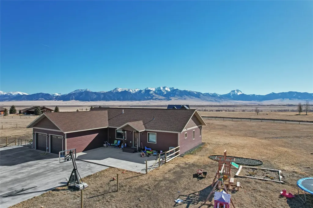 13 Diamondback Road Ennis MT 59729