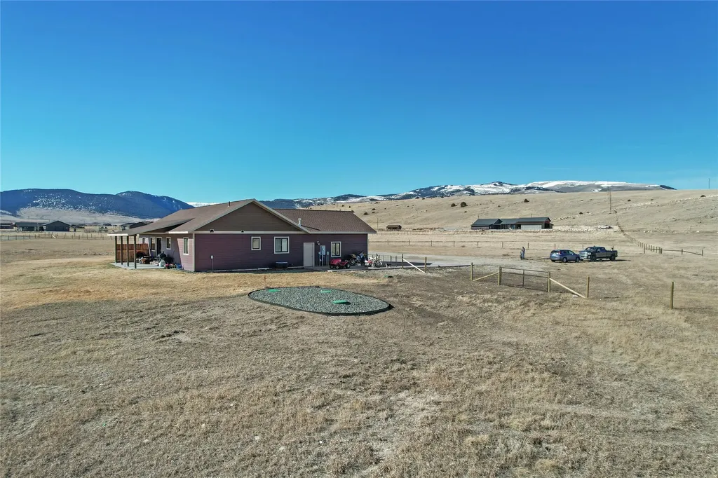 13 Diamondback Road Ennis MT 59729