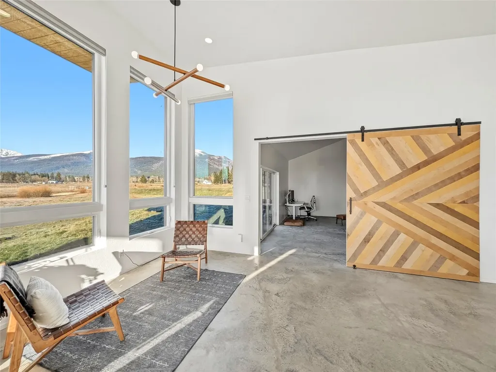 5052 Hoblitt Lane N Florence MT 59833