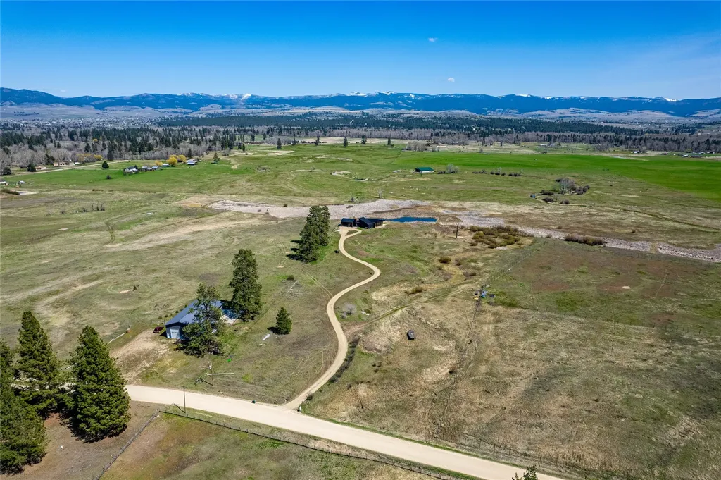 5052 Hoblitt Lane N Florence MT 59833