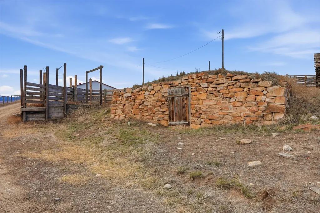 283 Cummoch Drive Deer Lodge MT 59722