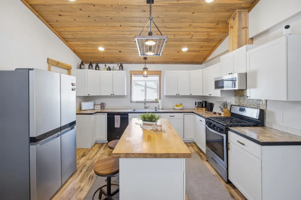 214 Mission Street Stevensville MT 59870