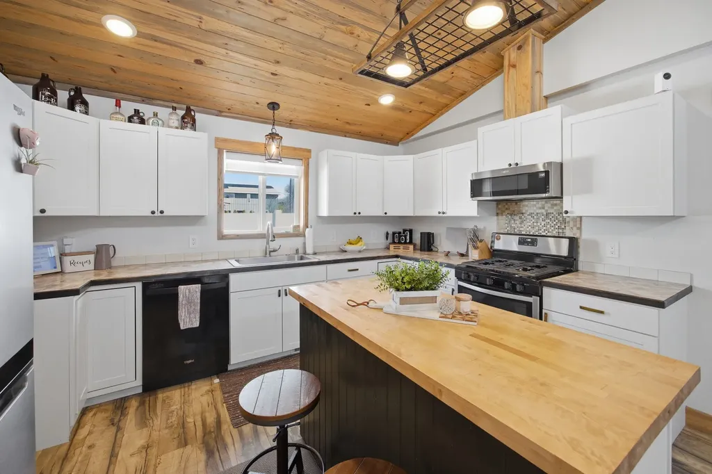 214 Mission Street Stevensville MT 59870