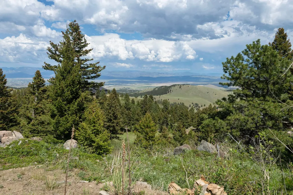 53 Skihi Peak Drive Clancy MT 59634
