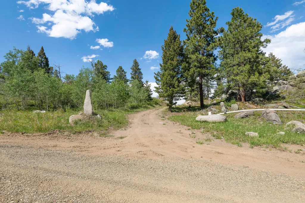 53 Skihi Peak Drive Clancy MT 59634