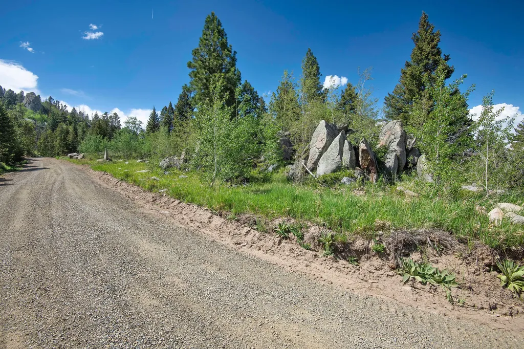 53 Skihi Peak Drive Clancy MT 59634