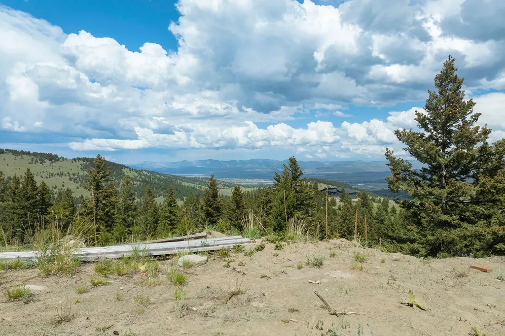 53 Skihi Peak Drive Clancy MT 59634