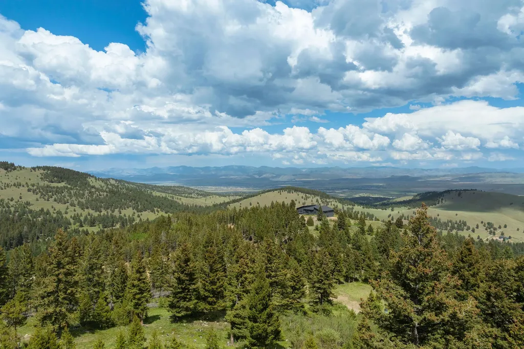 53 Skihi Peak Drive Clancy MT 59634