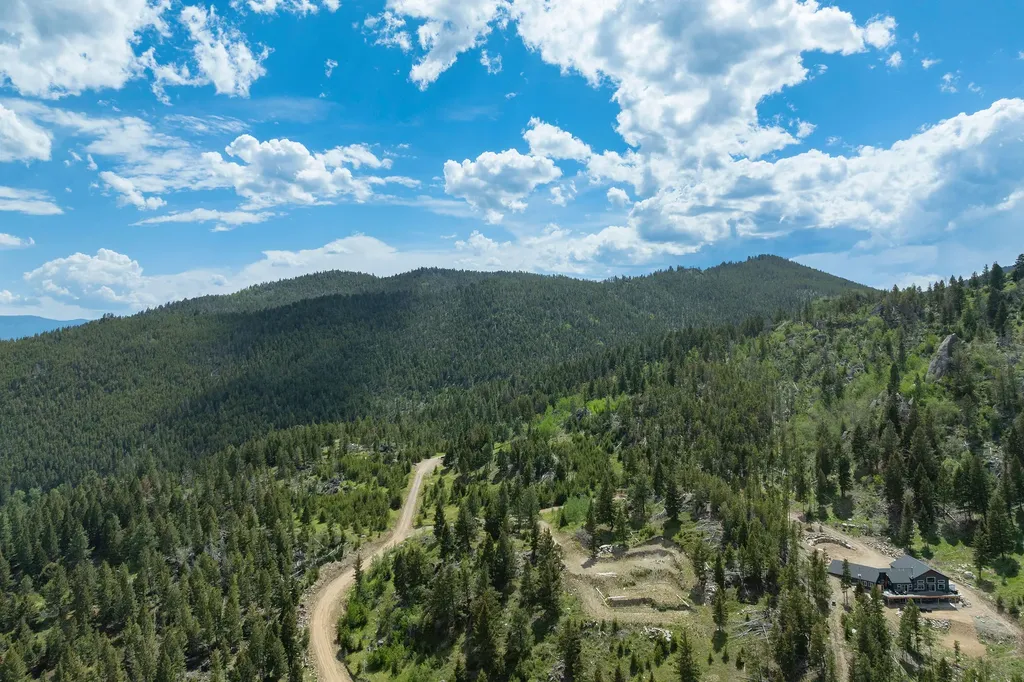 53 Skihi Peak Drive Clancy MT 59634