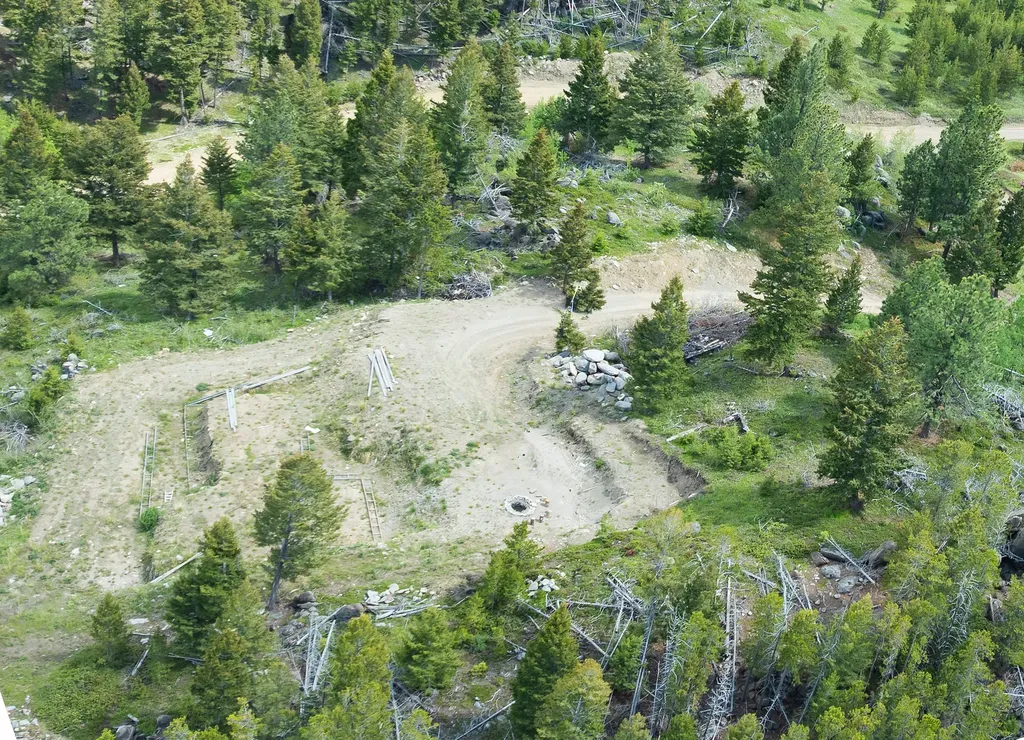 53 Skihi Peak Drive Clancy MT 59634