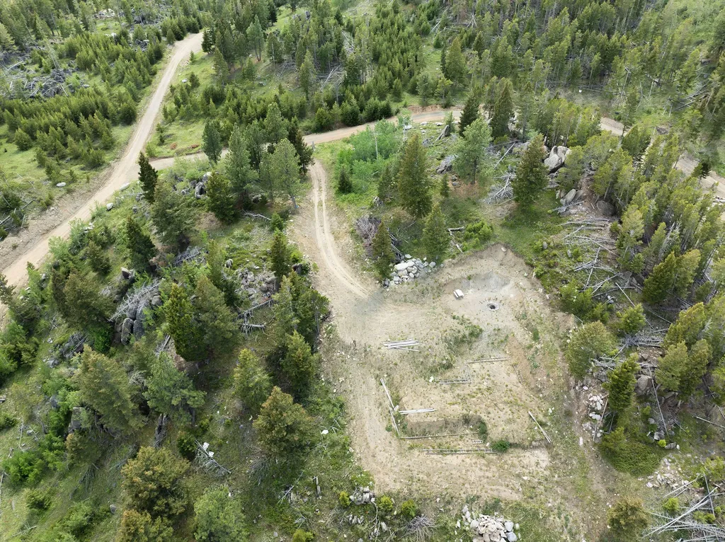 53 Skihi Peak Drive Clancy MT 59634
