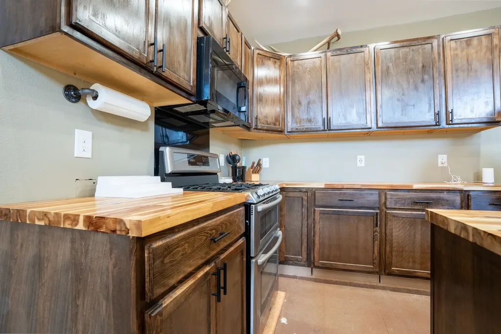 14537 Big Rock Way Bigfork MT 59911