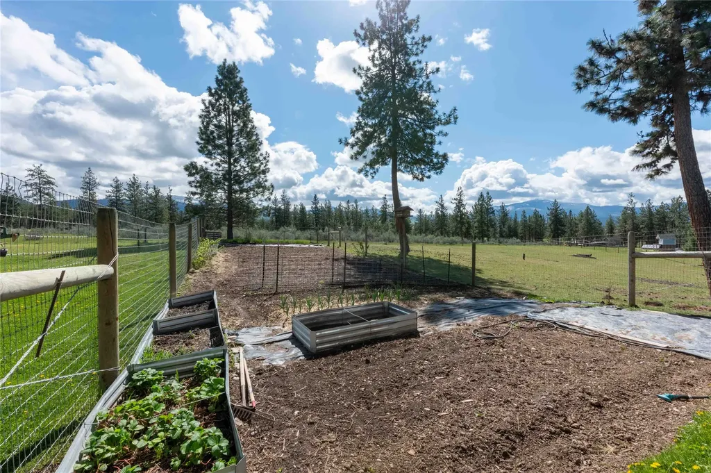 22 Pine Meadow Lane Plains MT 59859