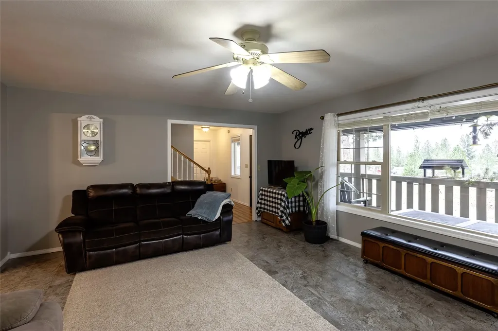 22 Pine Meadow Lane Plains MT 59859