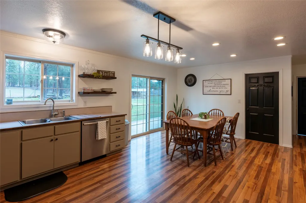 22 Pine Meadow Lane Plains MT 59859