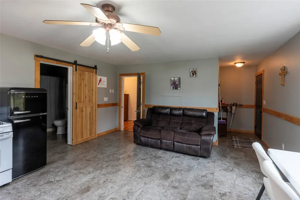 22 Pine Meadow Lane Plains MT 59859