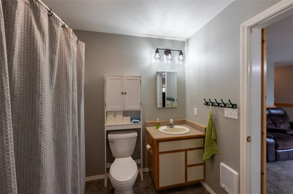 22 Pine Meadow Lane Plains MT 59859