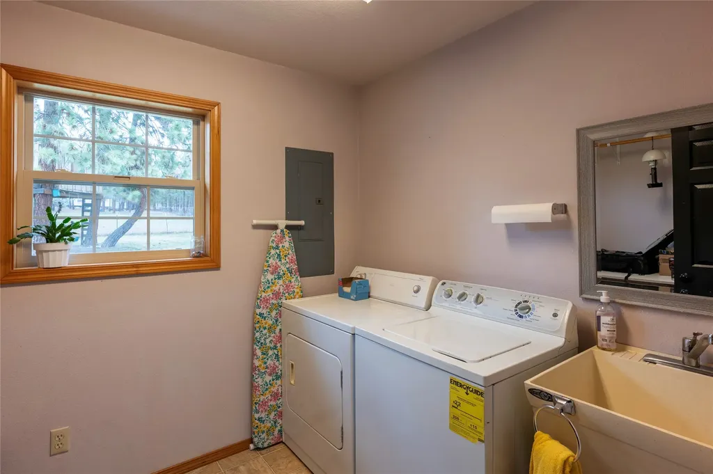 22 Pine Meadow Lane Plains MT 59859