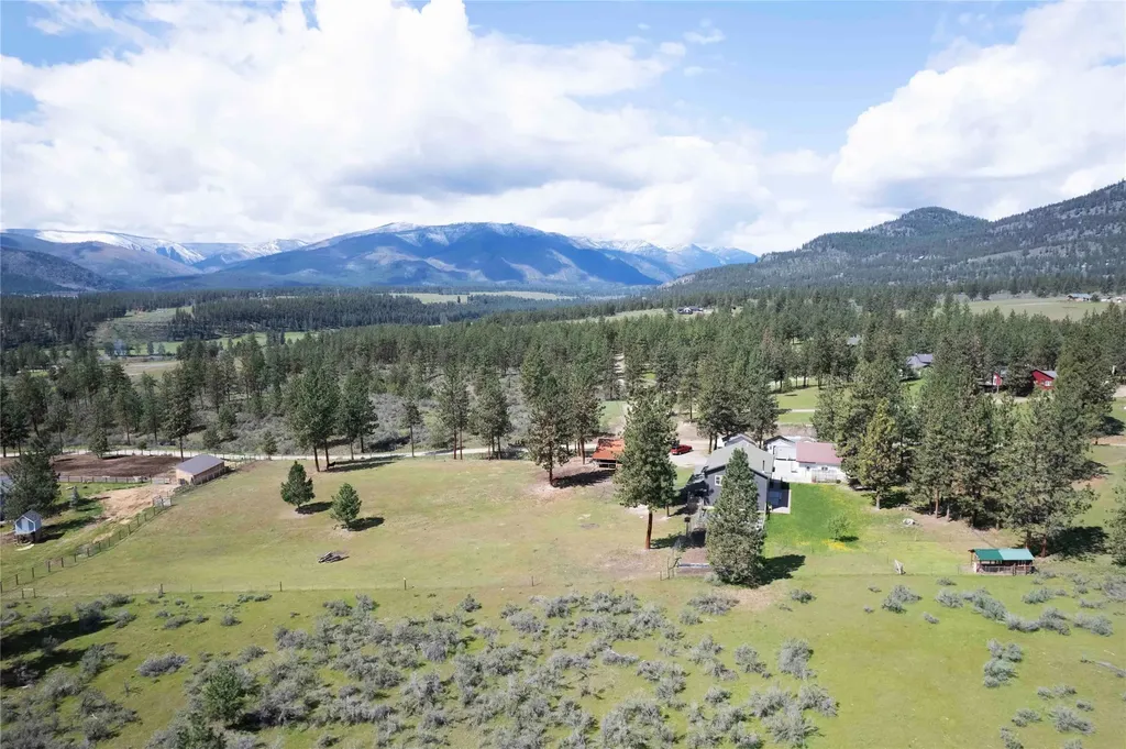 22 Pine Meadow Lane Plains MT 59859